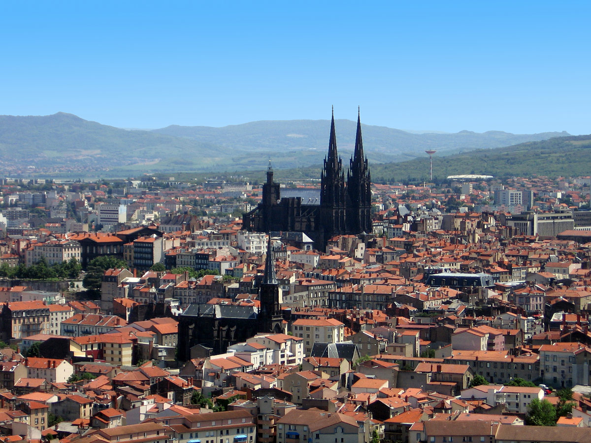 Clermont-Ferrand (Photo License: CC-BY-SA-2.0)
